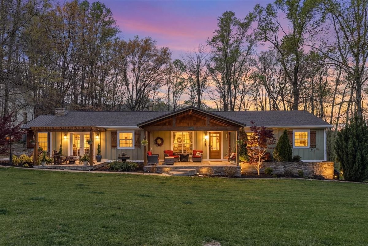 739 Lakeview St Property Photo 1