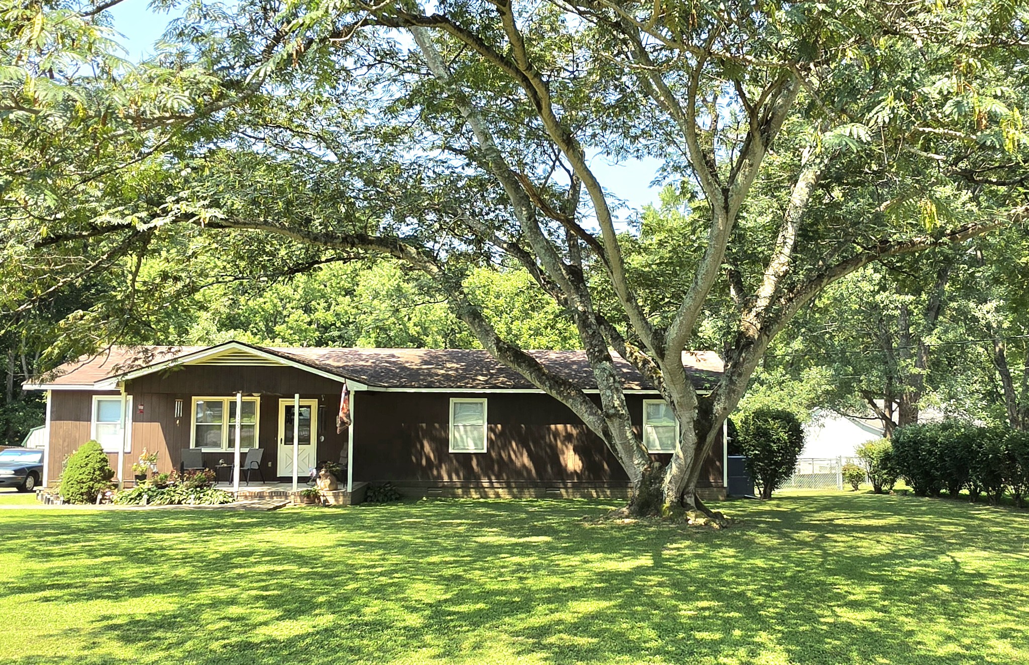 105 Plain View Dr Property Photo 1