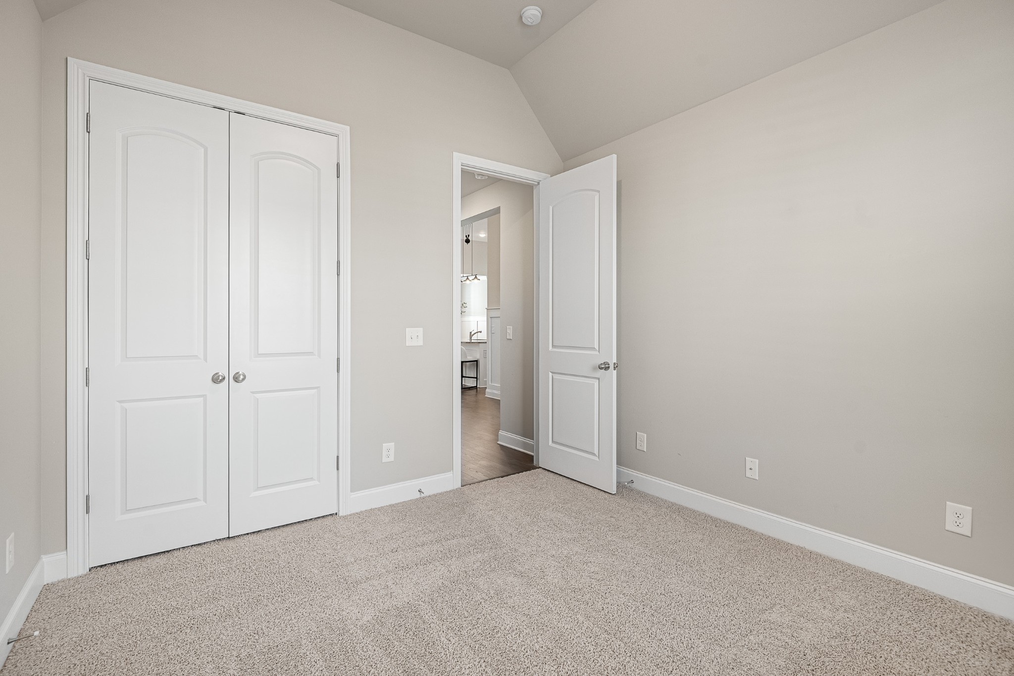6449 Desmond Ave Property Photo 29
