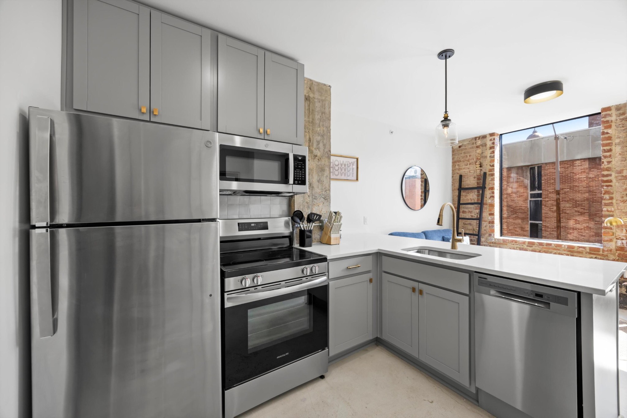 117 E 7th Street Property Photo 1