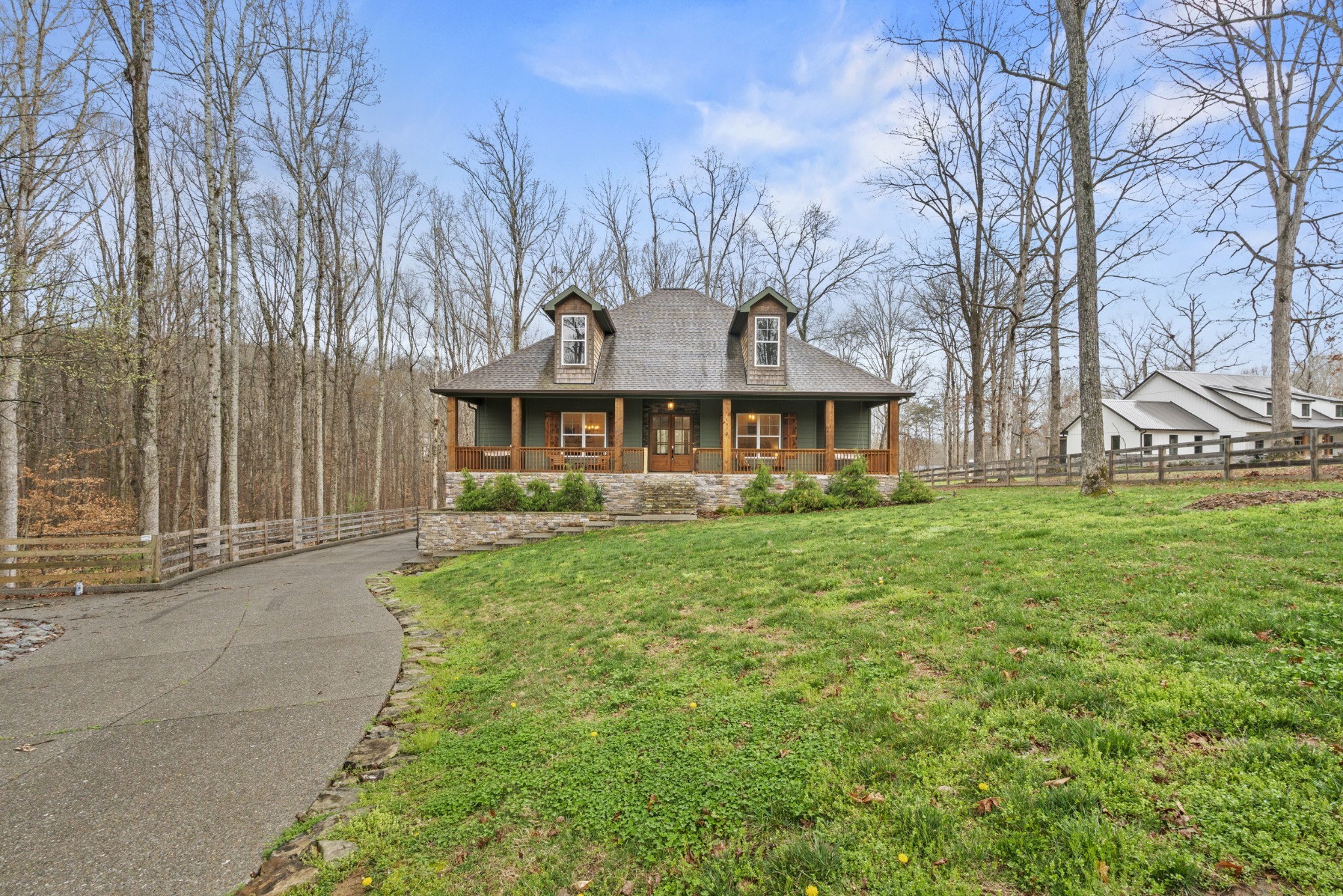 1073 Split Rail Cir Property Photo 2