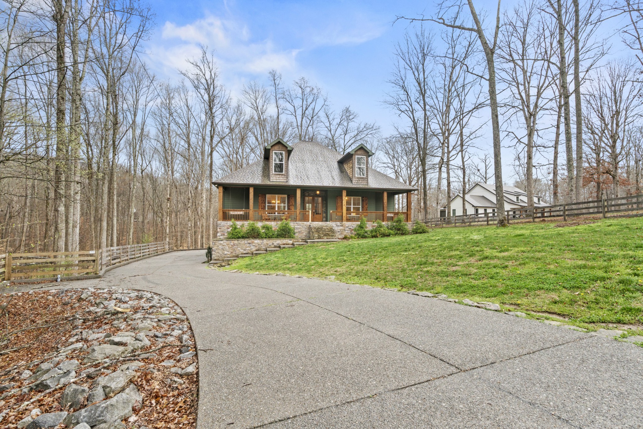 1073 Split Rail Cir Property Photo 3
