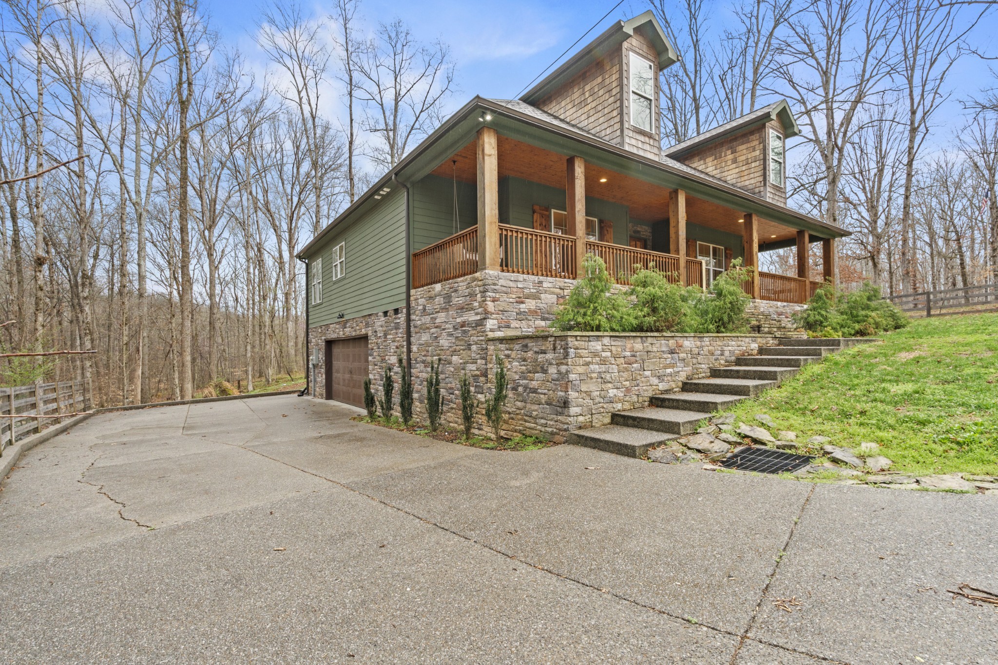 1073 Split Rail Cir Property Photo 5