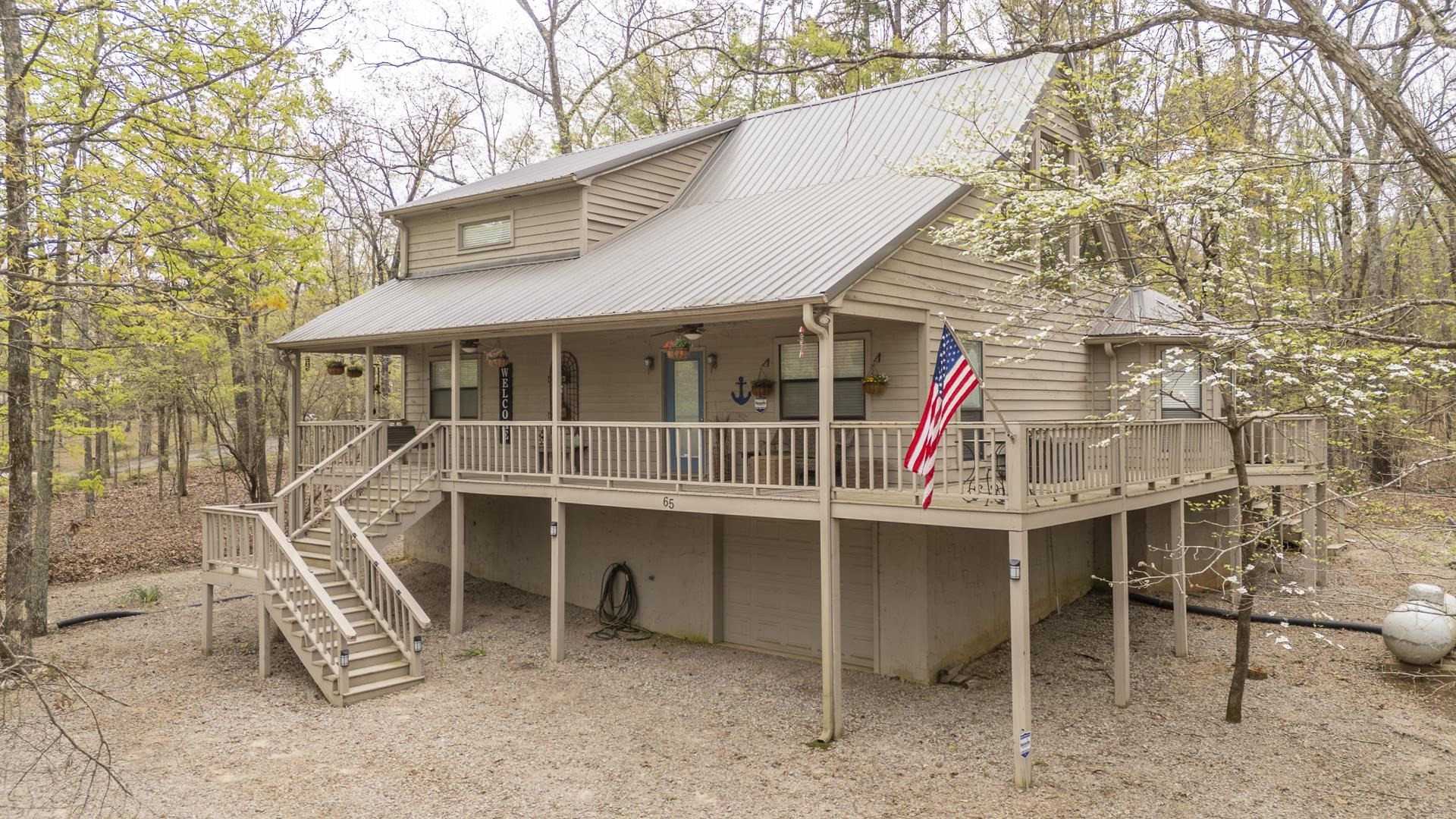 65 L Sealy Cv Property Photo 1