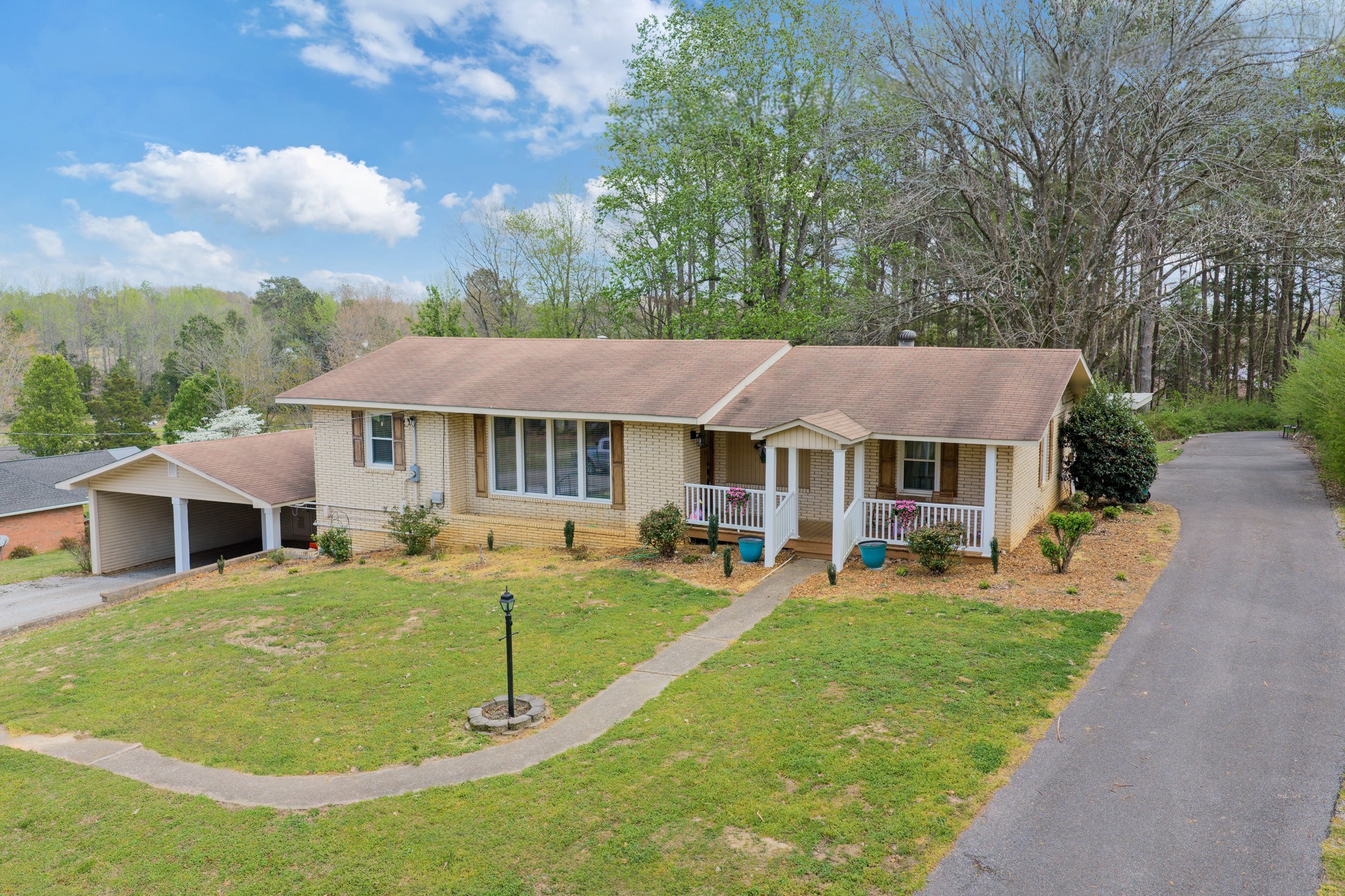 540 Tara Ln Property Photo 1