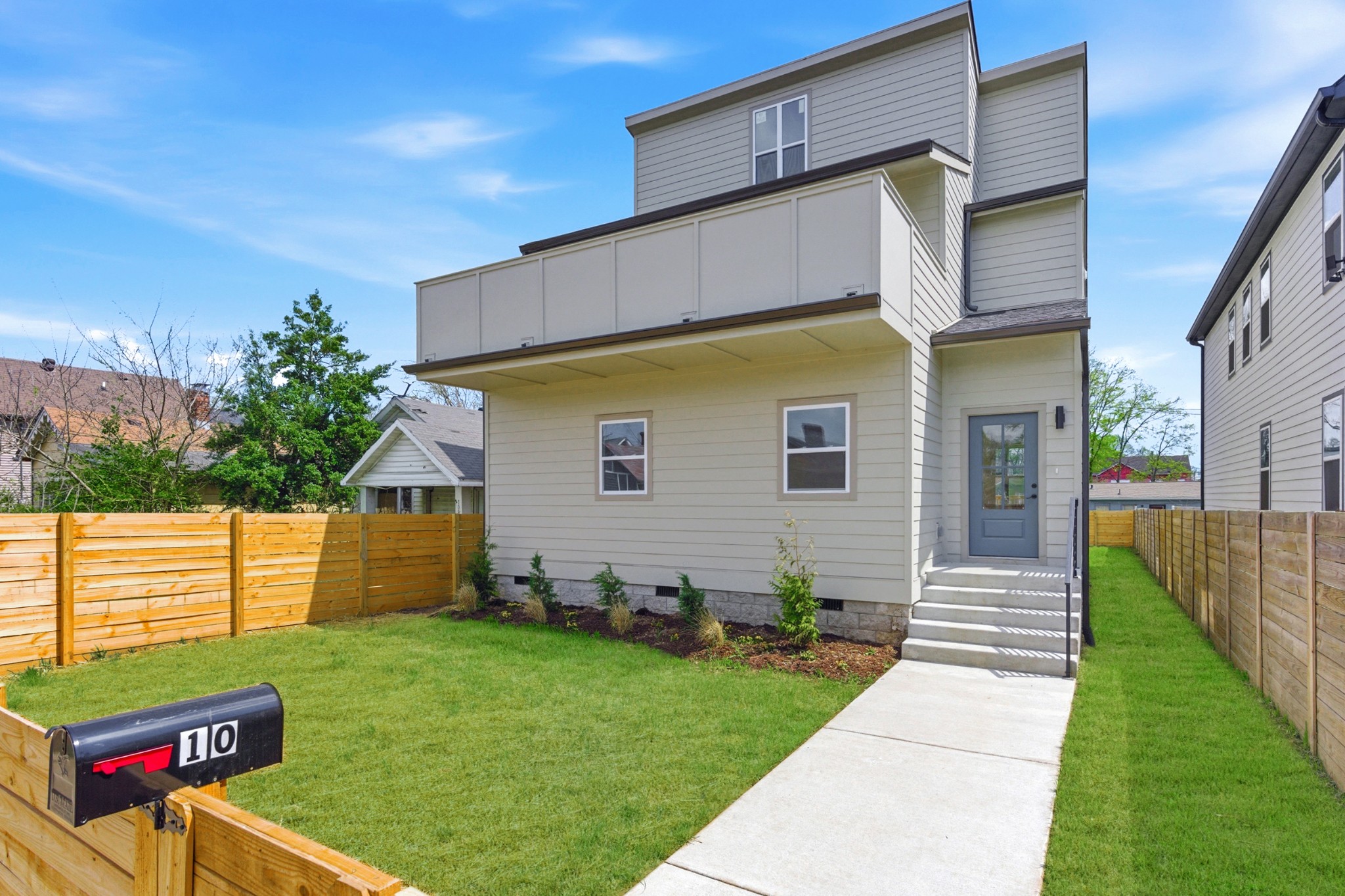 107 Lewis St Property Photo 1