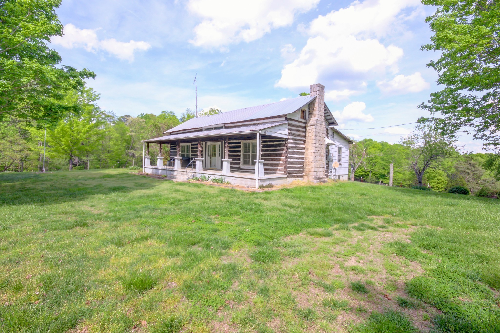 3915 Oak Ridge Rd Property Photo 1