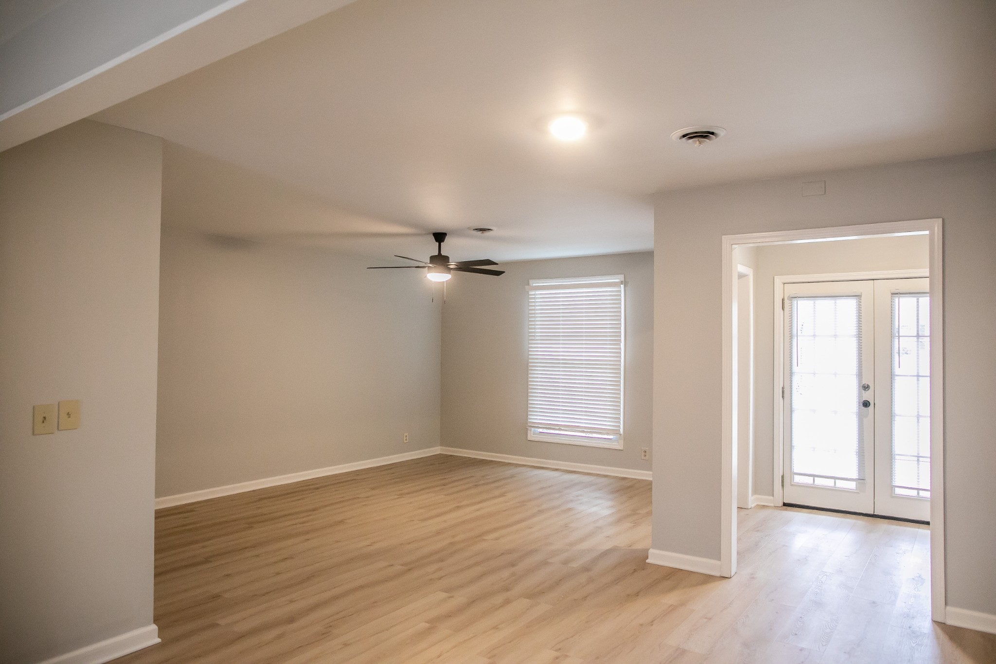 317 Plantation Ct Property Photo 5