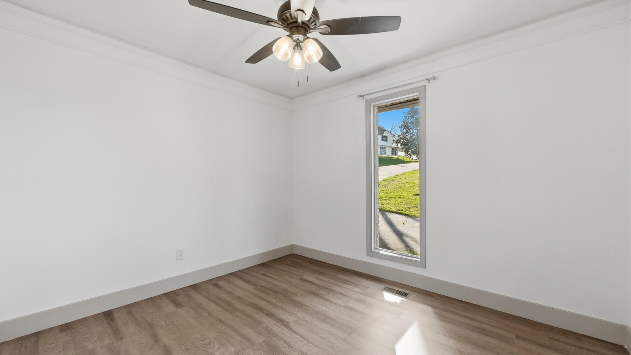 6100 Lottie Lane Property Photo 19