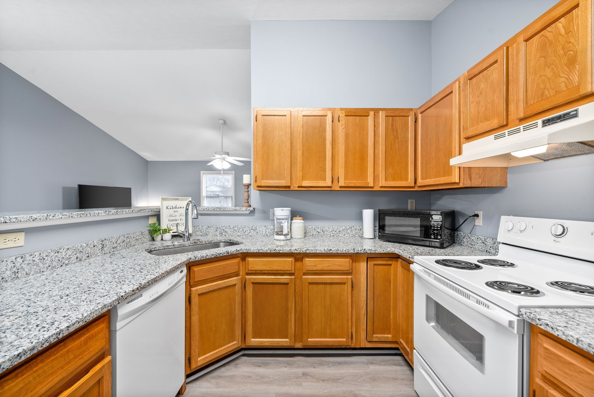 2921 Pawnee Dr Property Photo 1