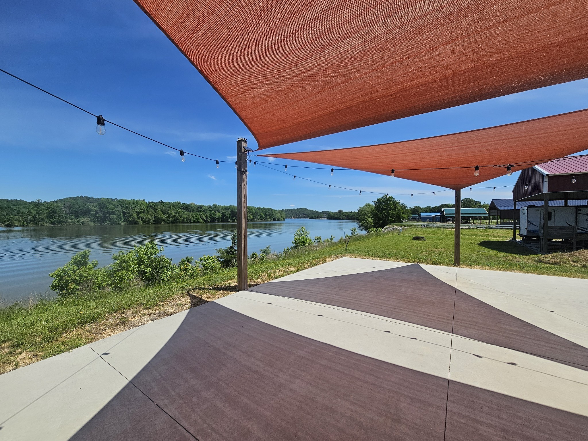 2607 Hardin Bottom River Rd Property Photo 1