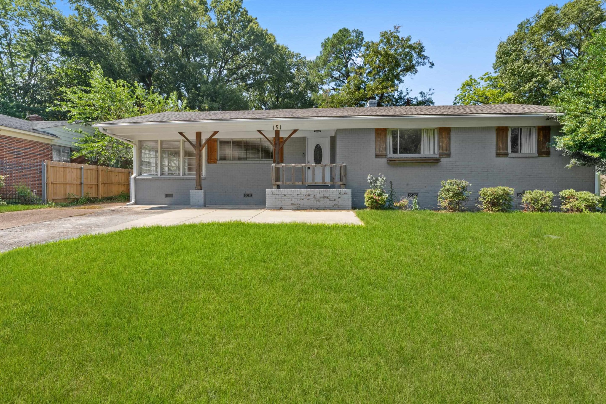 151 N White Station Rd Property Photo 1
