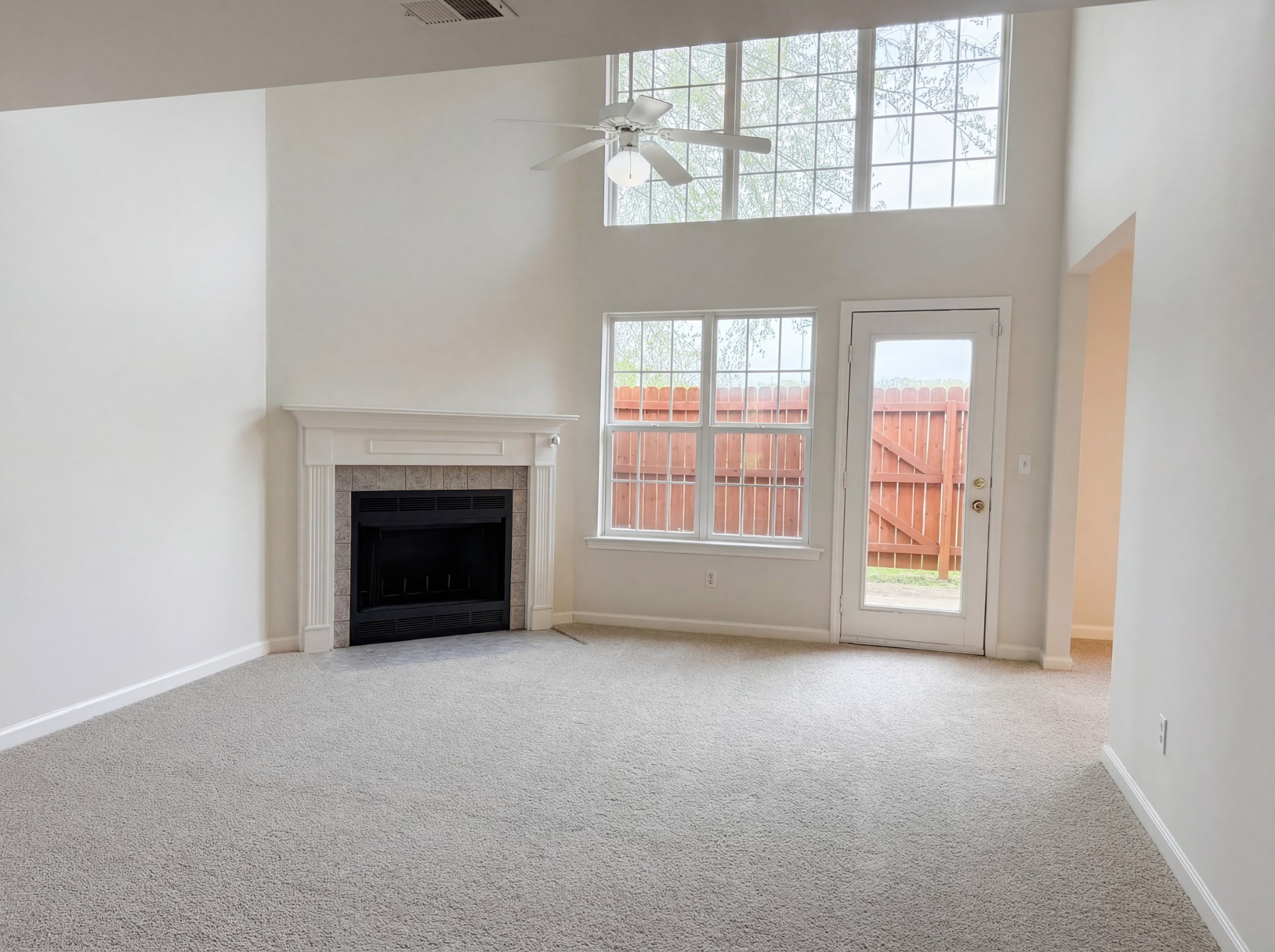 403 Heath Pl Property Photo 3