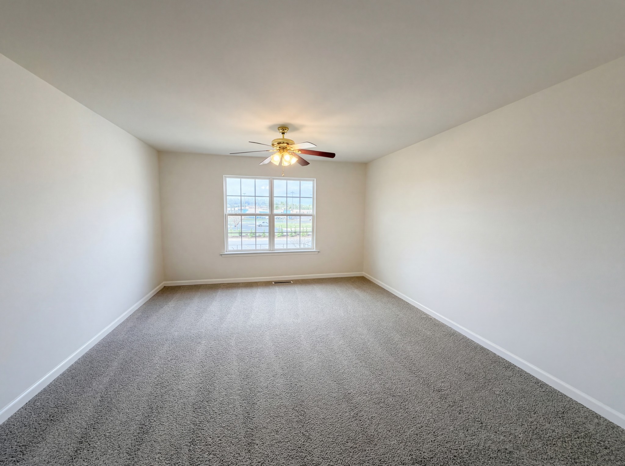 403 Heath Pl Property Photo 4