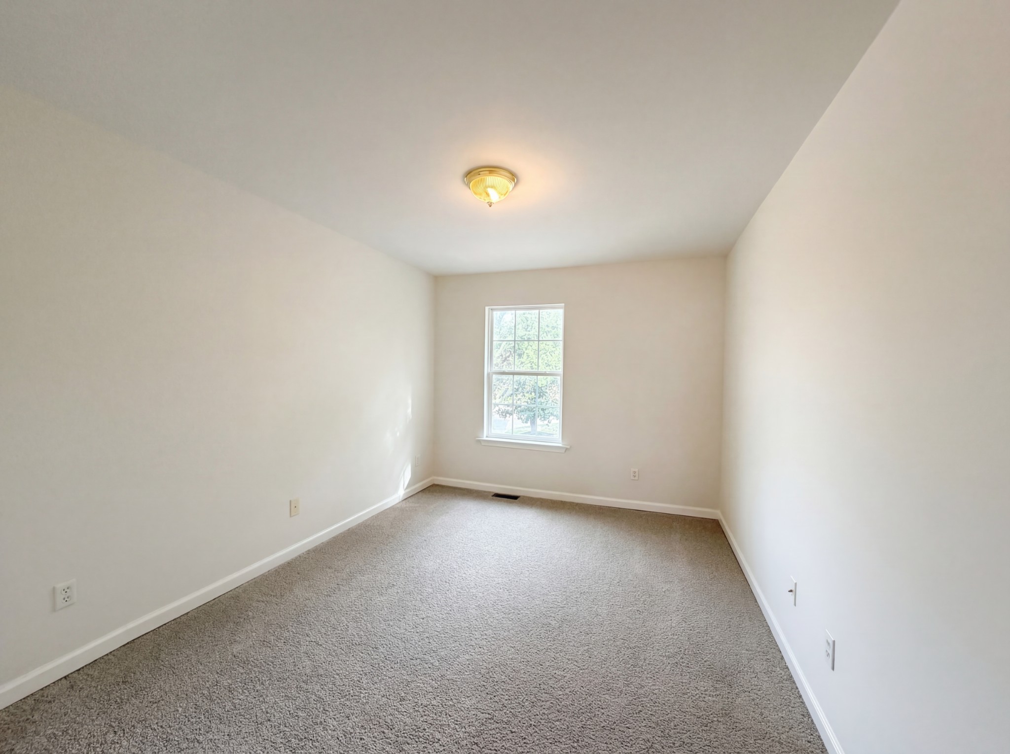 403 Heath Pl Property Photo 13