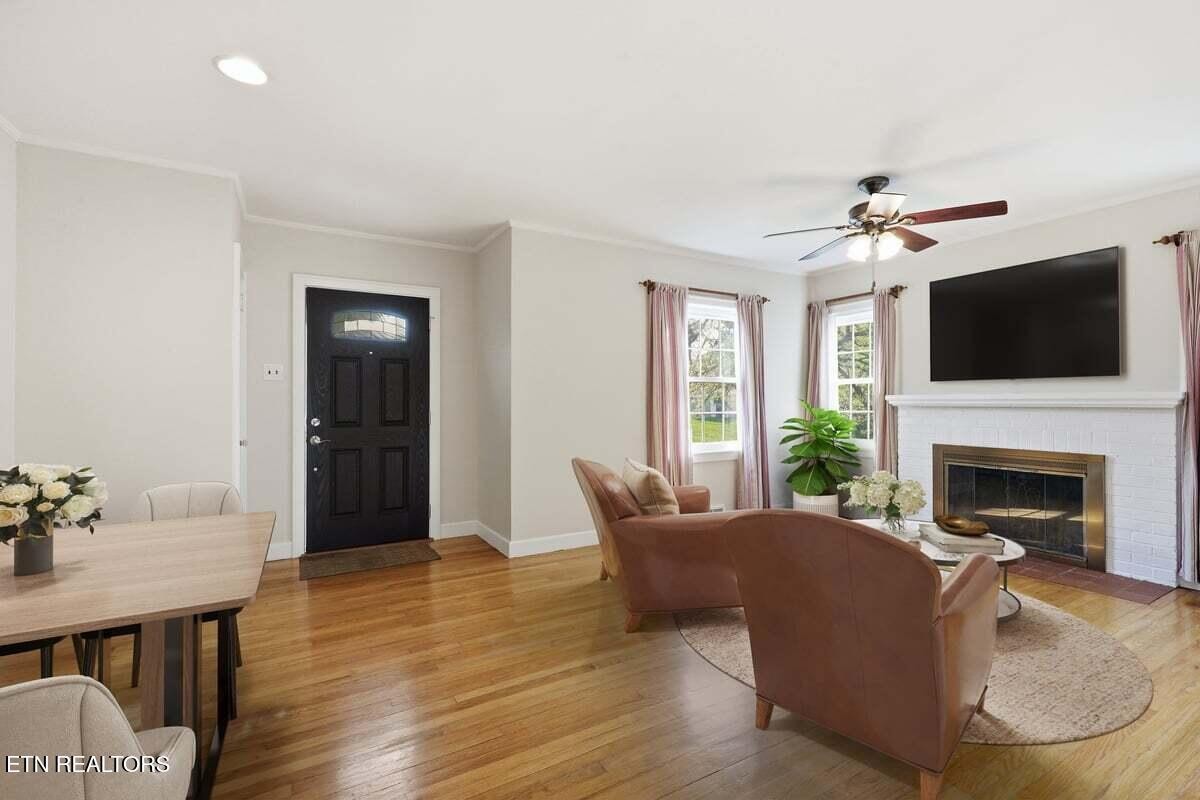 2445 Kennington Rd Property Photo 8