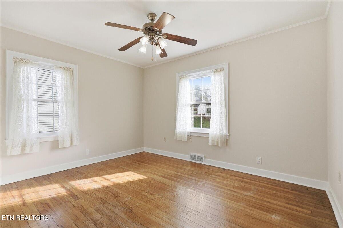 2445 Kennington Rd Property Photo 17