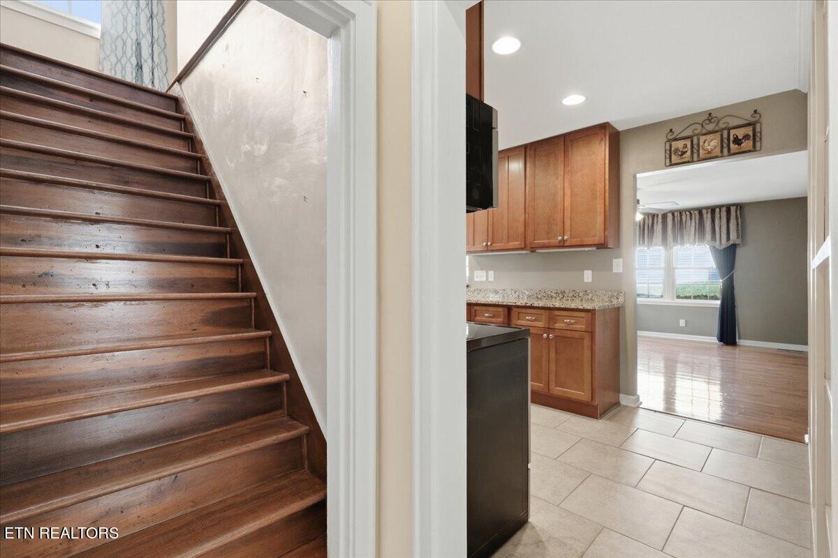 2445 Kennington Rd Property Photo 20