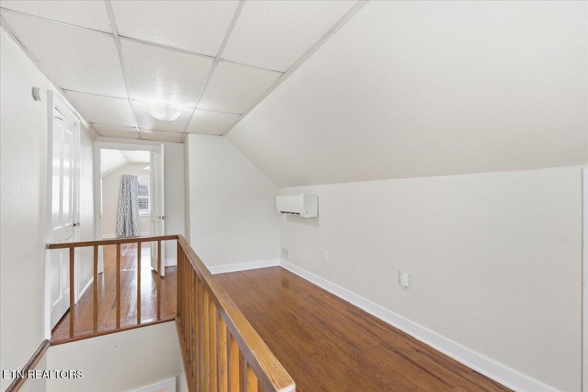 2445 Kennington Rd Property Photo 25