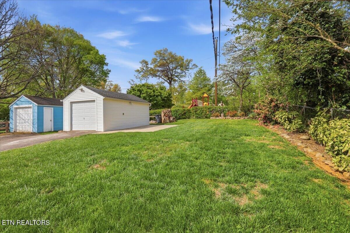 2445 Kennington Rd Property Photo 35