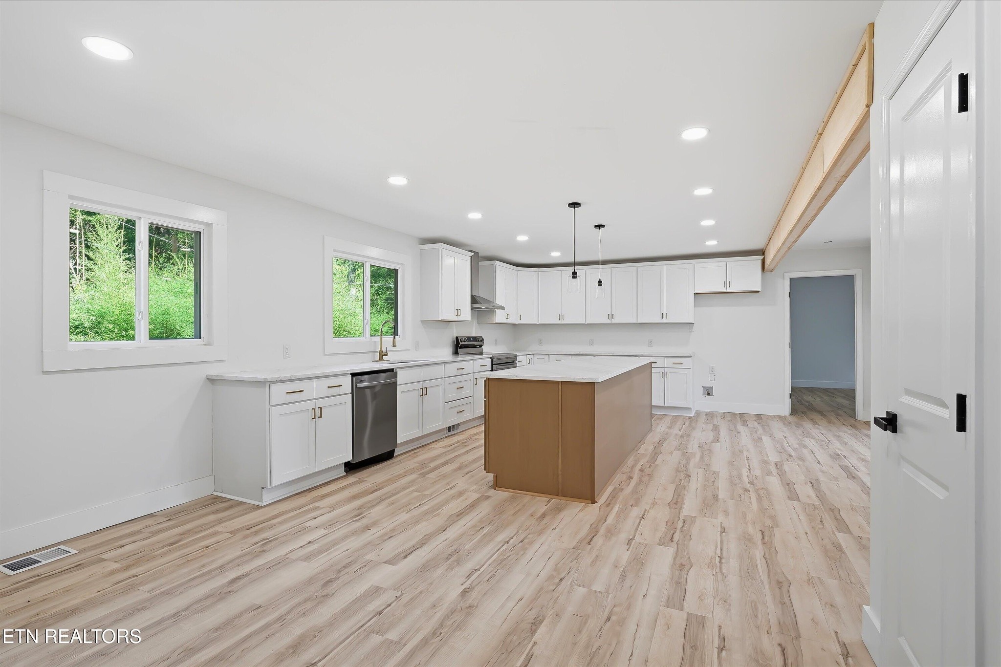1717 Polkwright Lane Property Photo 10