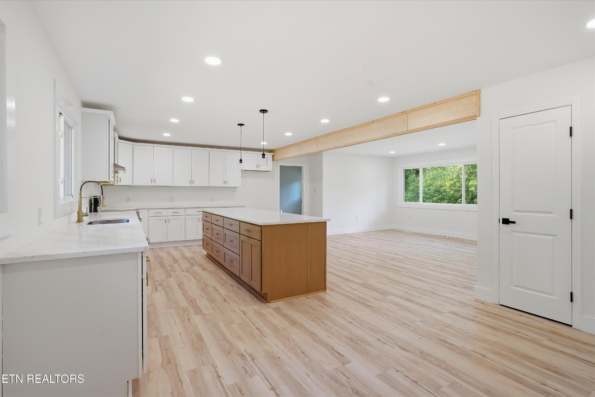 1717 Polkwright Lane Property Photo 11