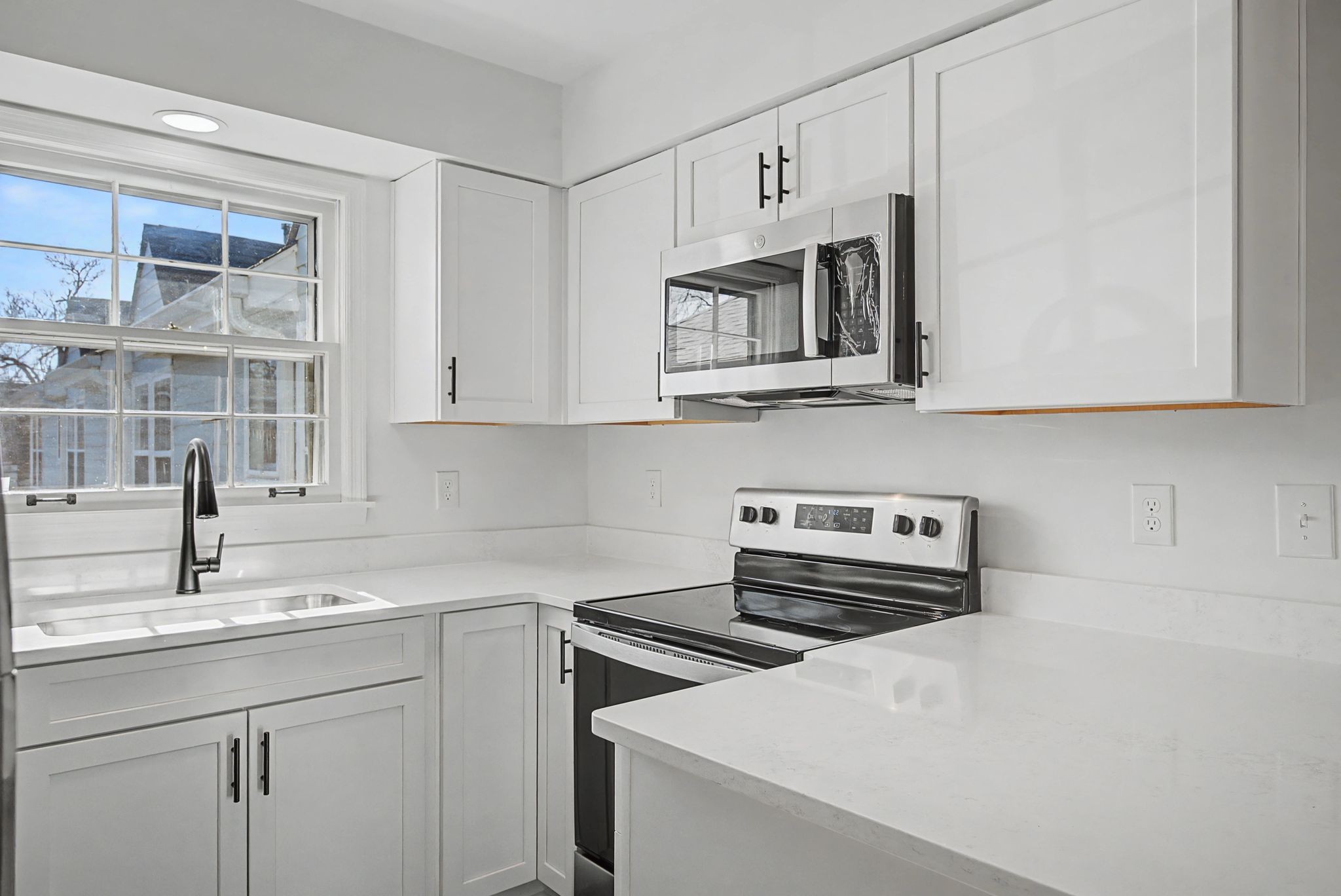 2135 Acklen Ave Property Photo 3
