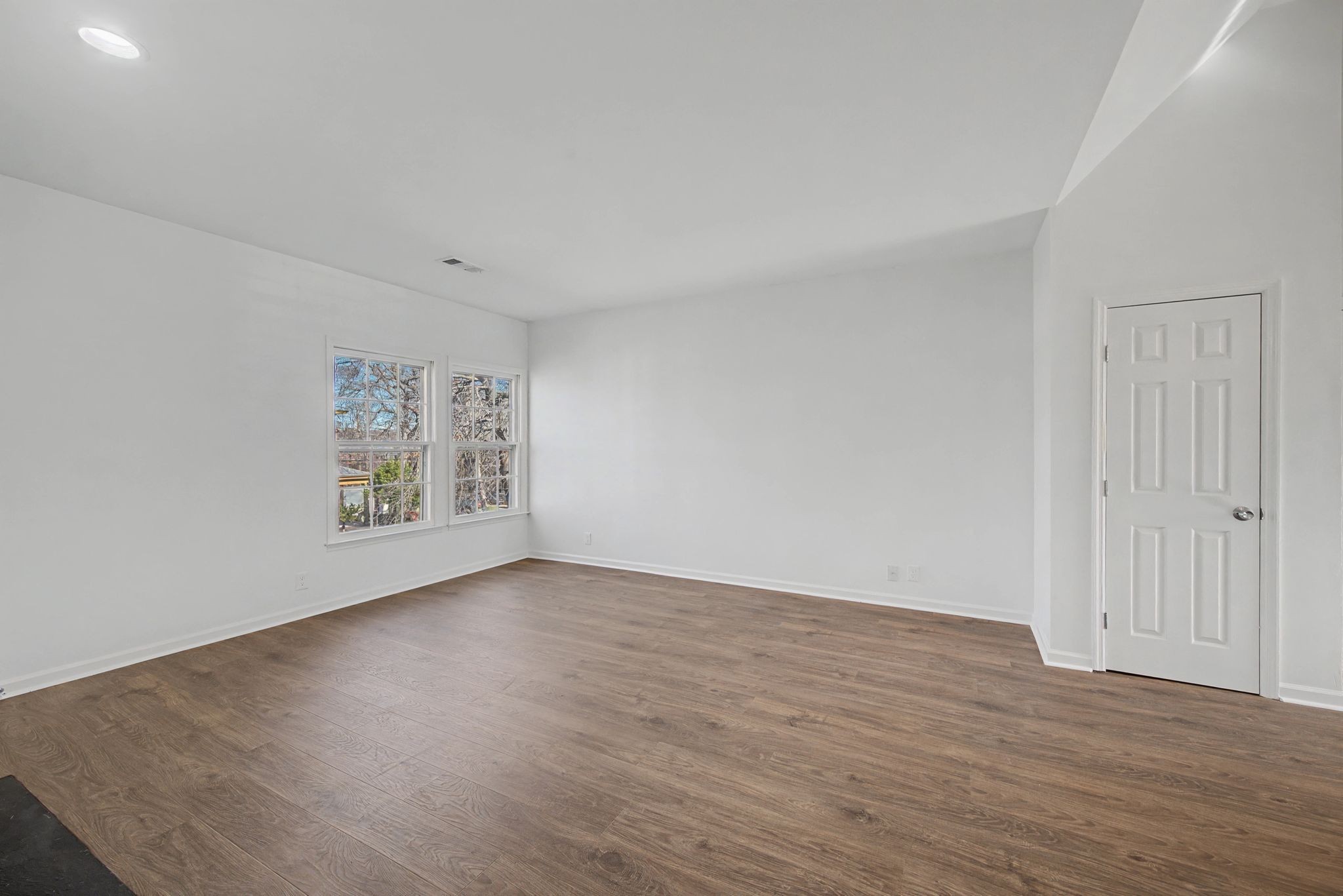 2135 Acklen Ave Property Photo 12