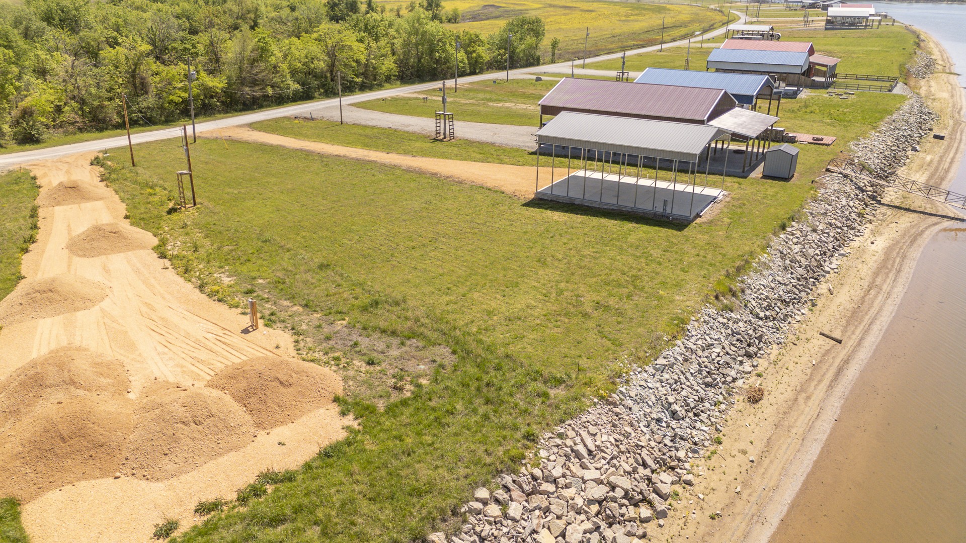 2027 Hardin Bottom River Rd Property Photo 4
