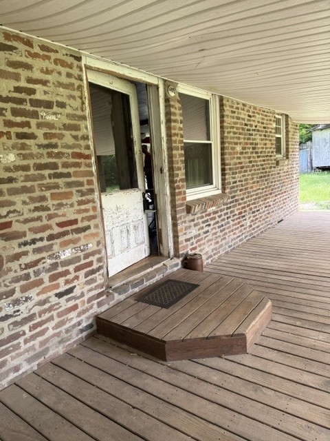 166 Indiana Ave Property Photo 6