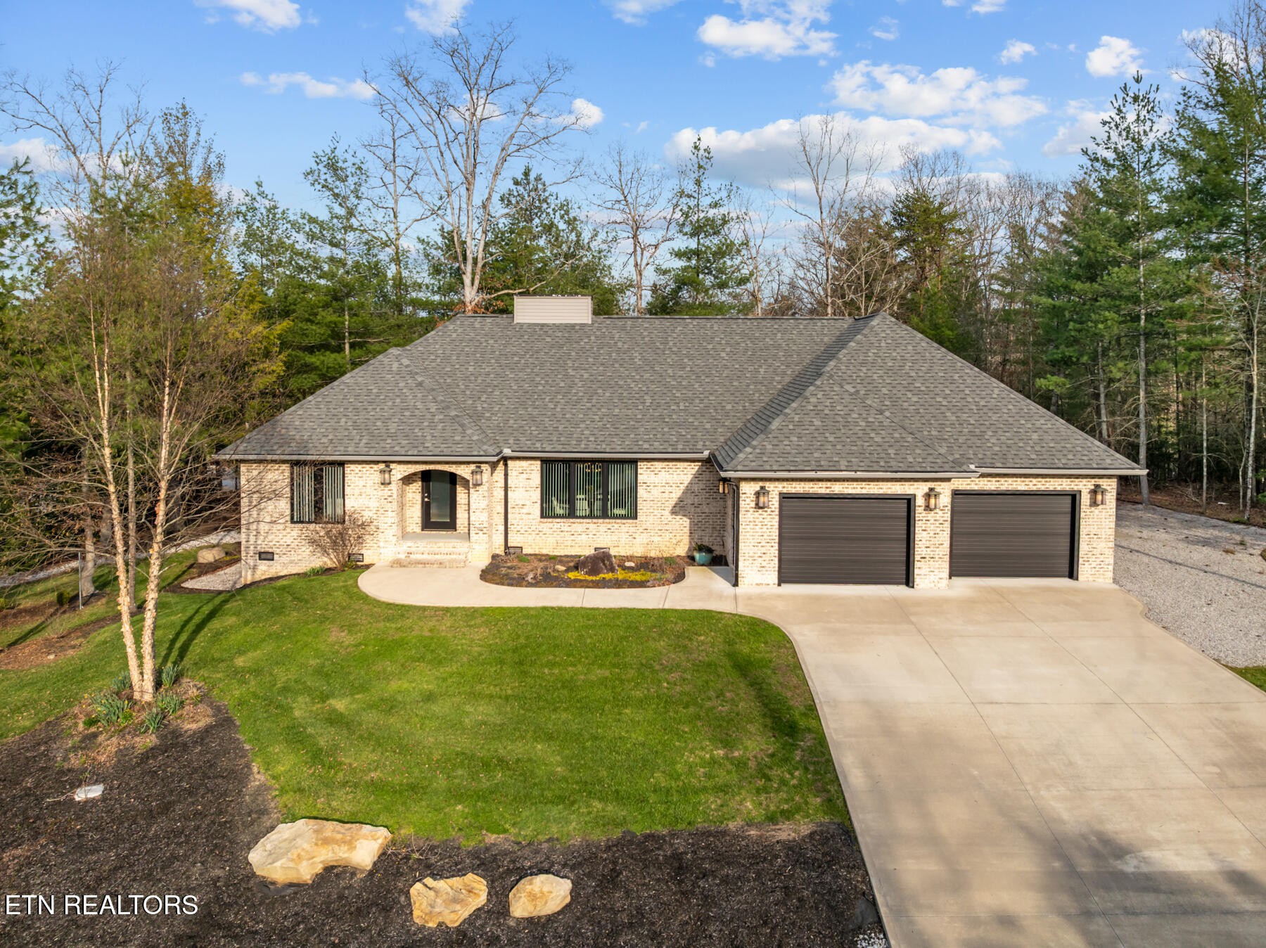 194 Forest View Drive Property Photo 1