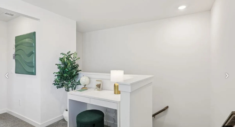 421 Briar Alley Property Photo 7