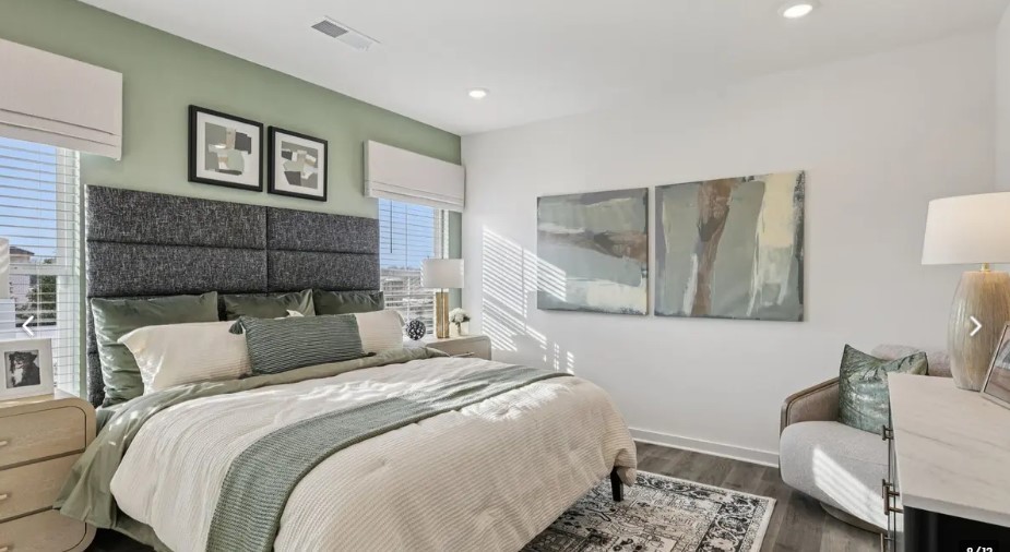 421 Briar Alley Property Photo 8