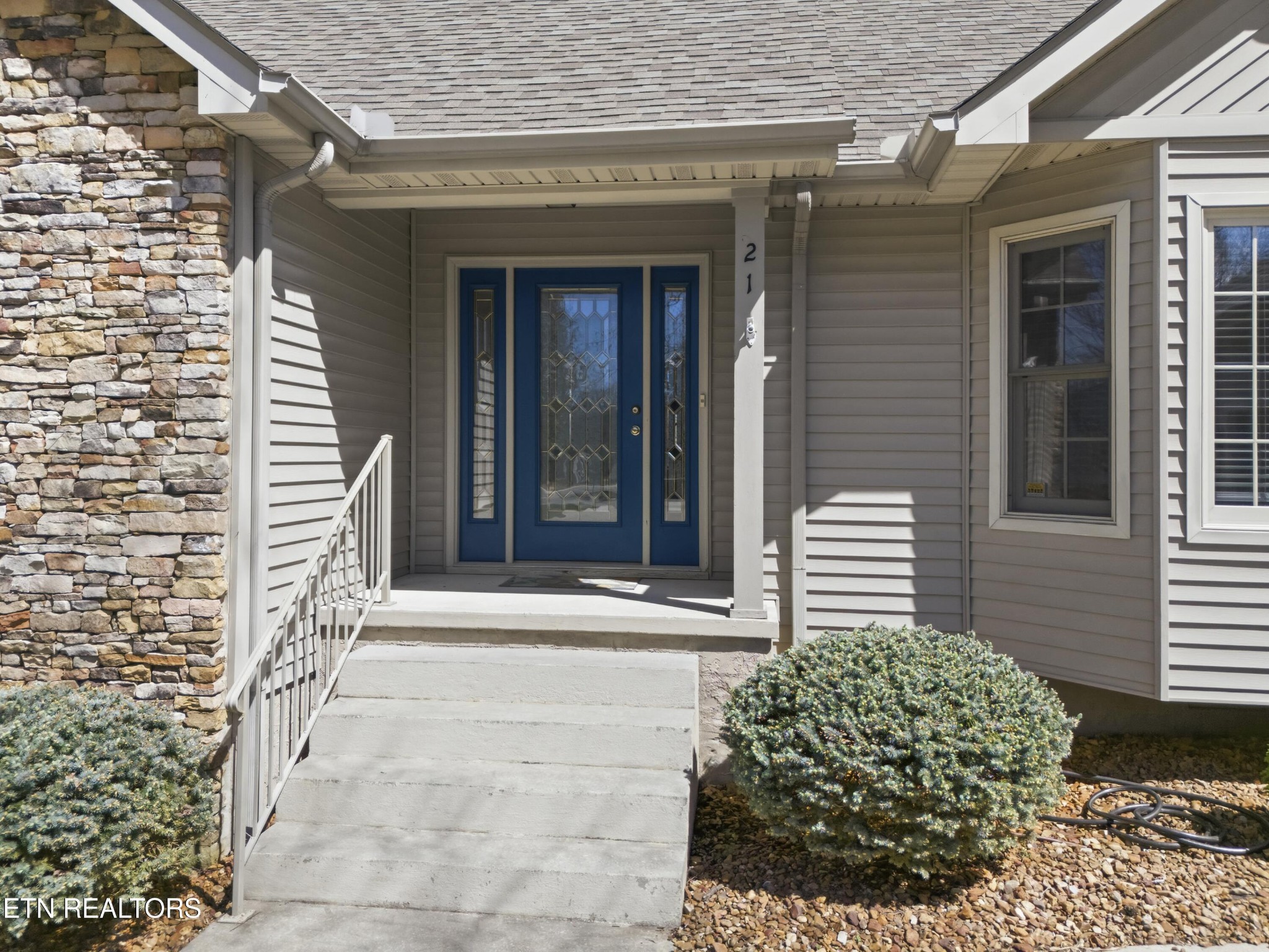 21 Lexham Court Property Photo 2