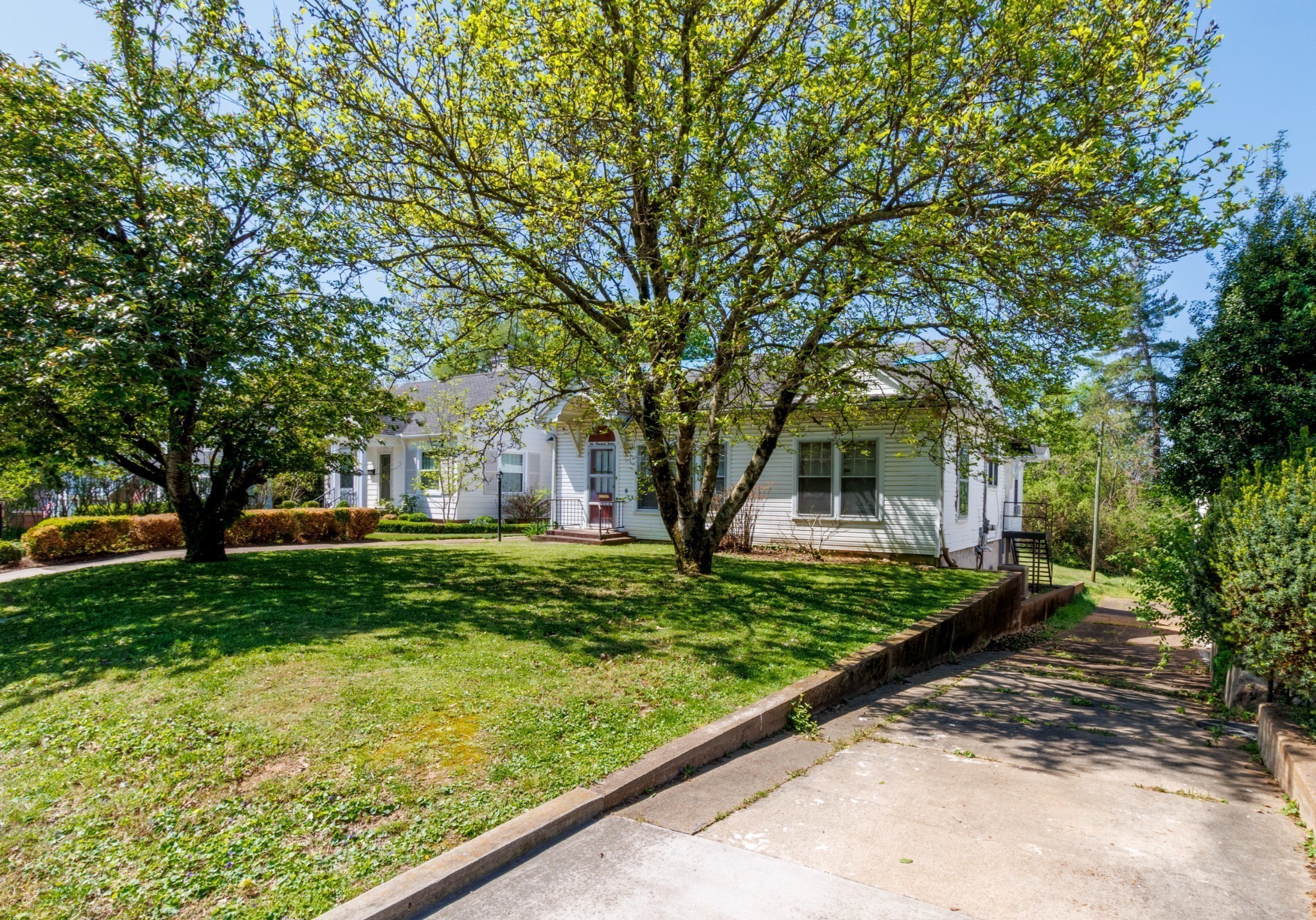 612 Anderson Dr Property Photo 4