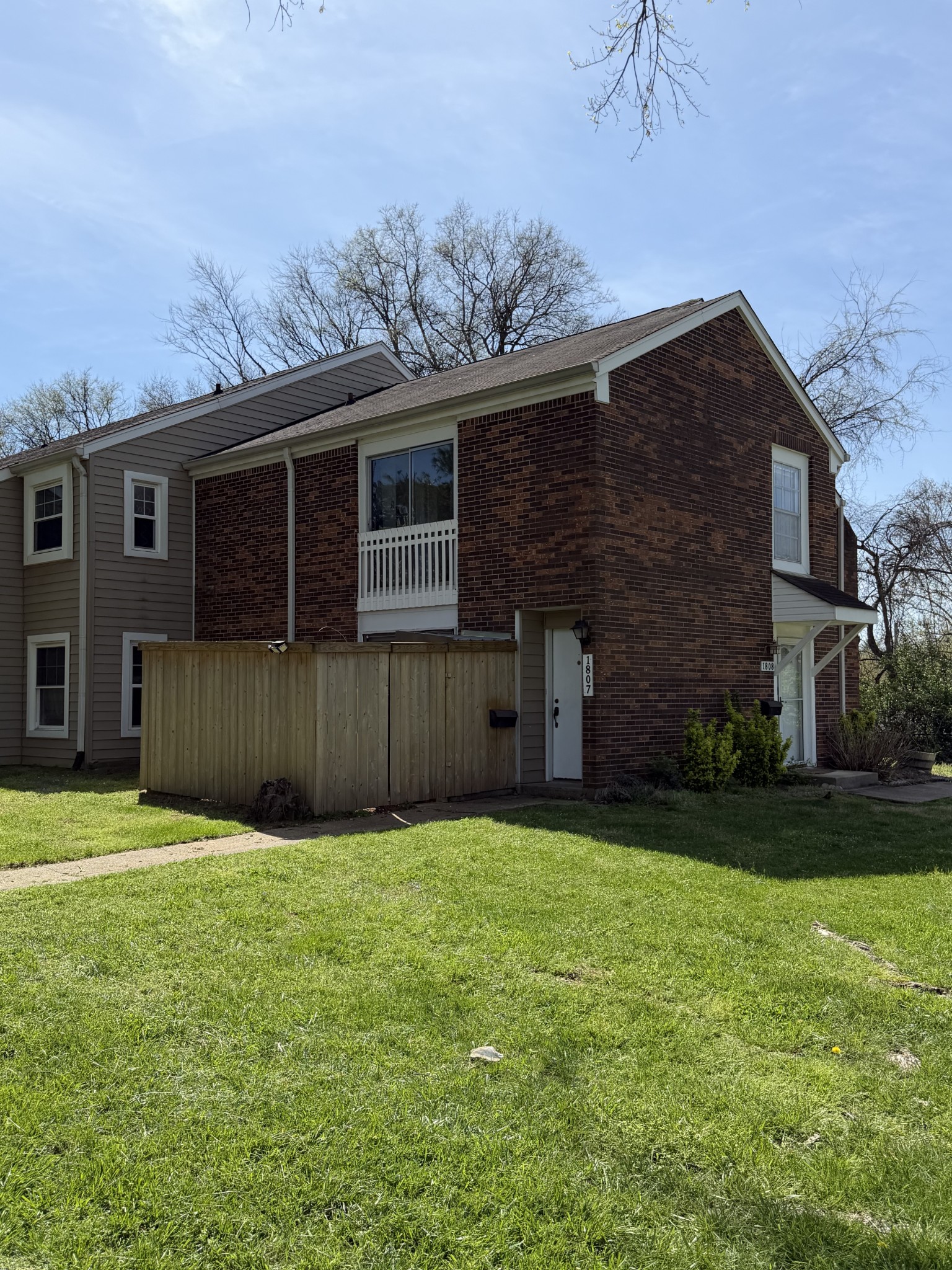 1807 Granville Rd Property Photo 2
