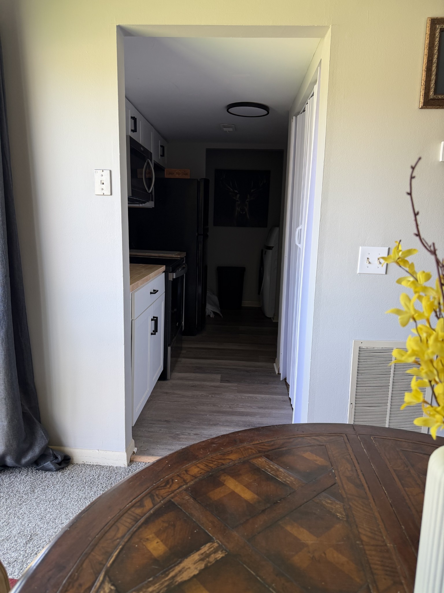 1807 Granville Rd Property Photo 10