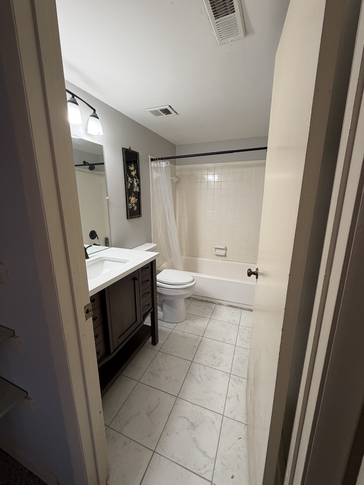 1807 Granville Rd Property Photo 12