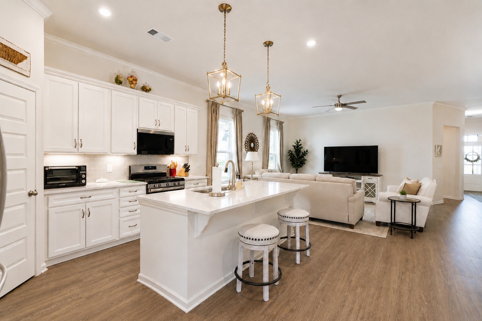 1467 Autumn Leaf Ln