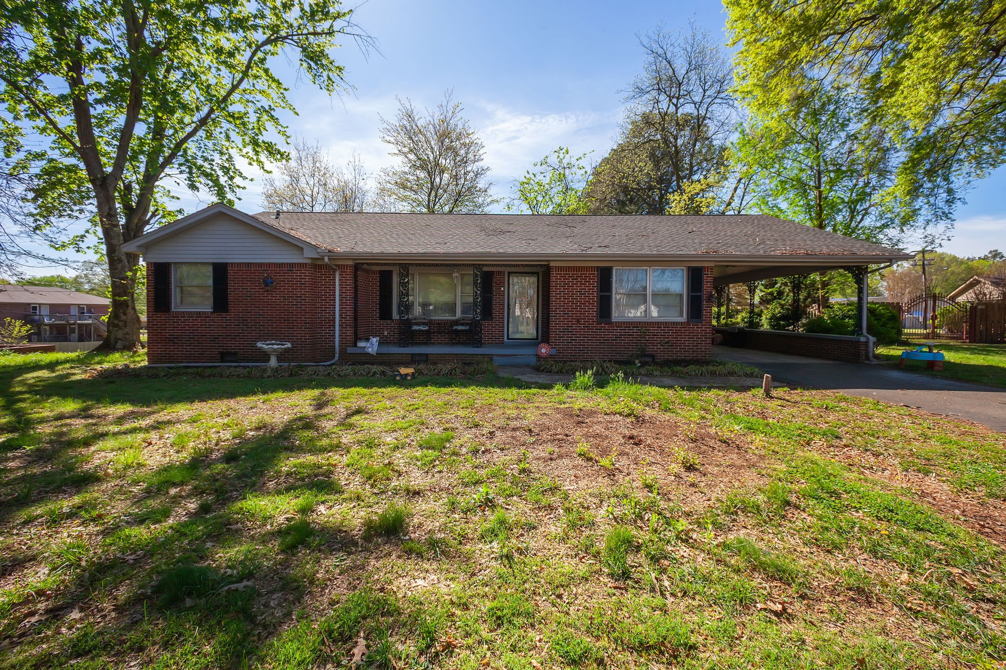 805 W Main St