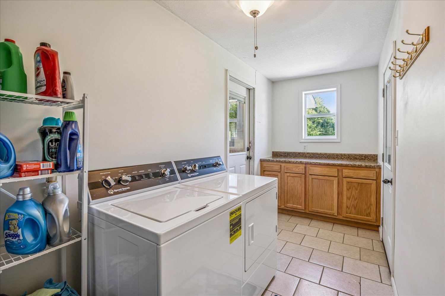 1323 York Rd Property Photo 18