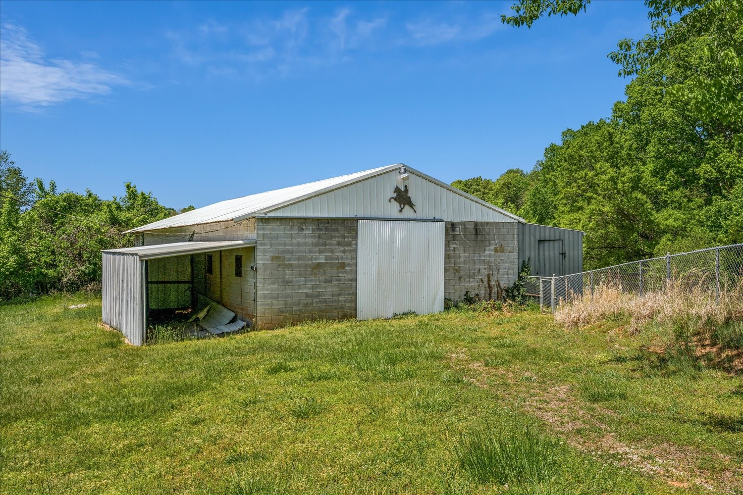 1323 York Rd Property Photo 37