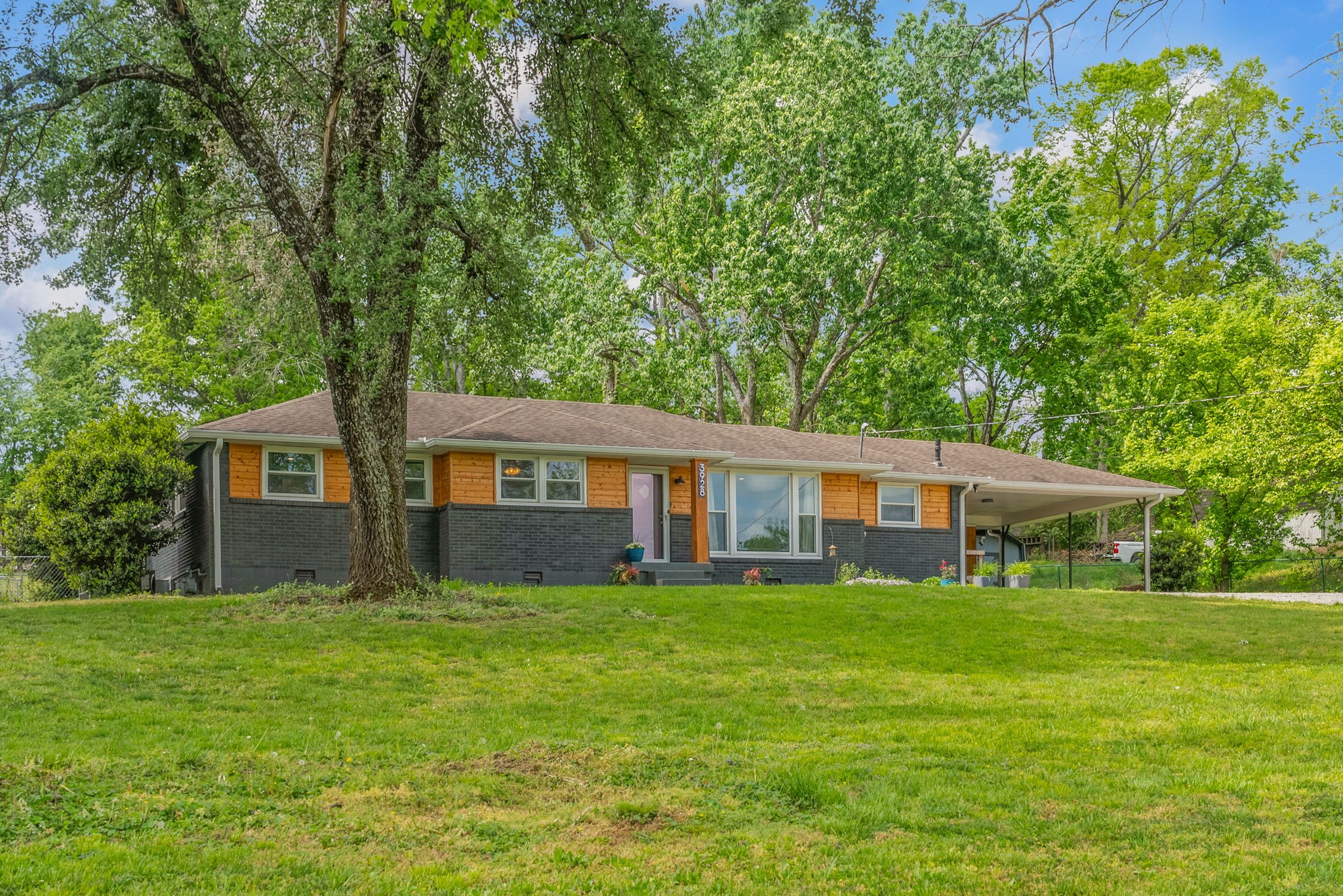 3928 Stilton Dr Property Photo 3