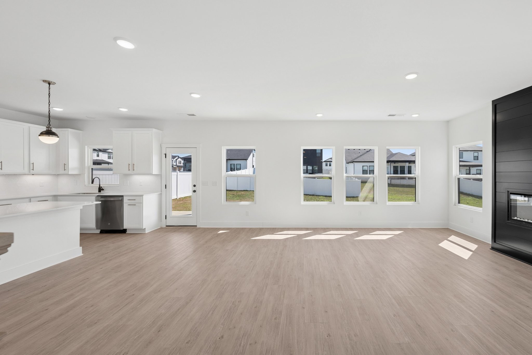 368 Kessel Street Property Photo 8