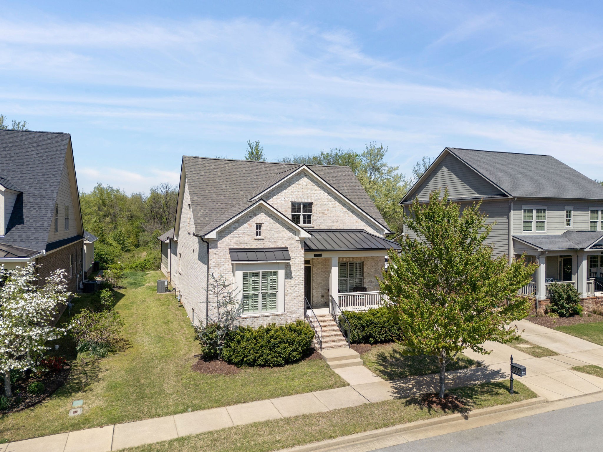 804 Charming Ct Property Photo 1