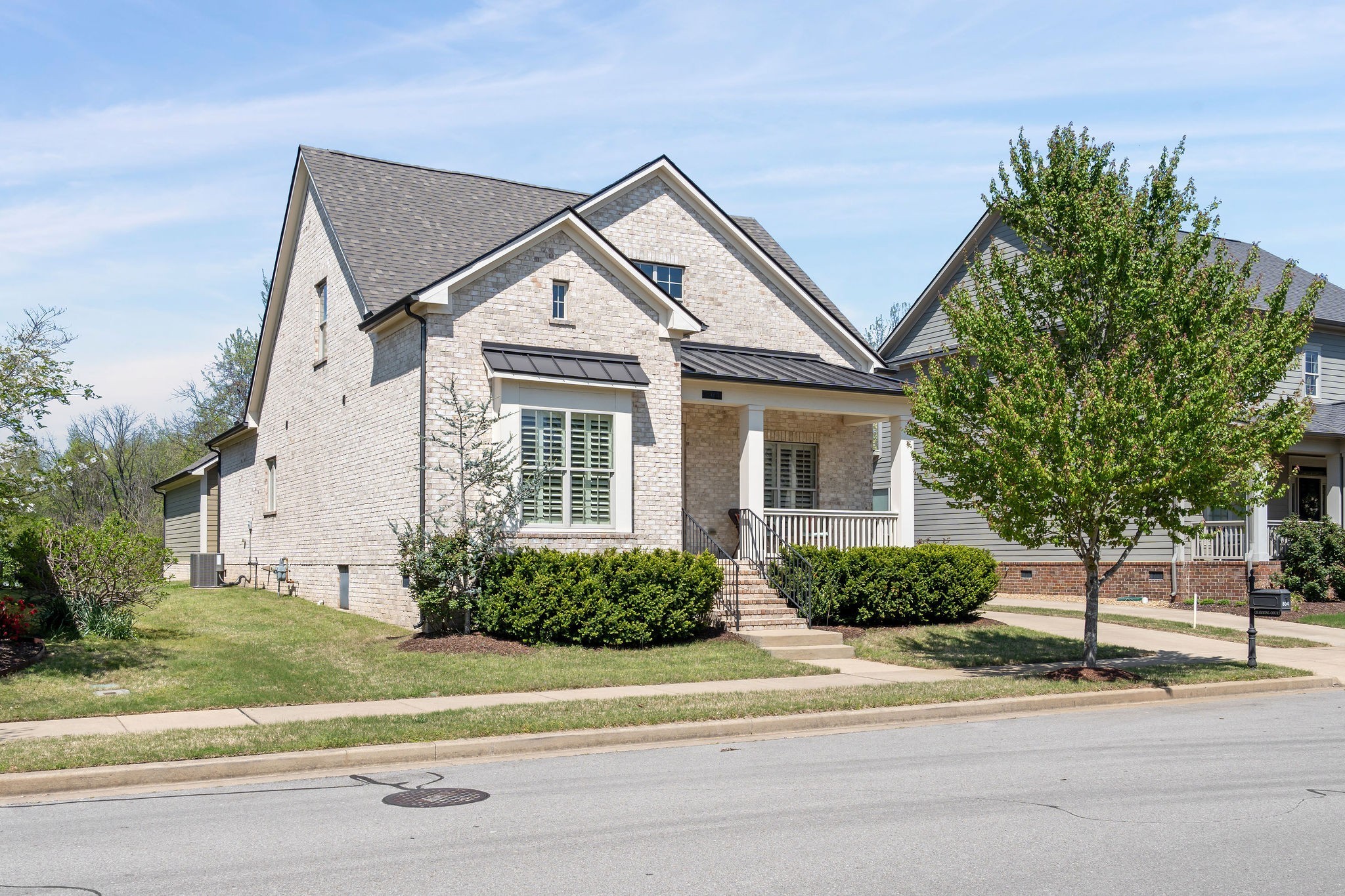 804 Charming Ct Property Photo 2