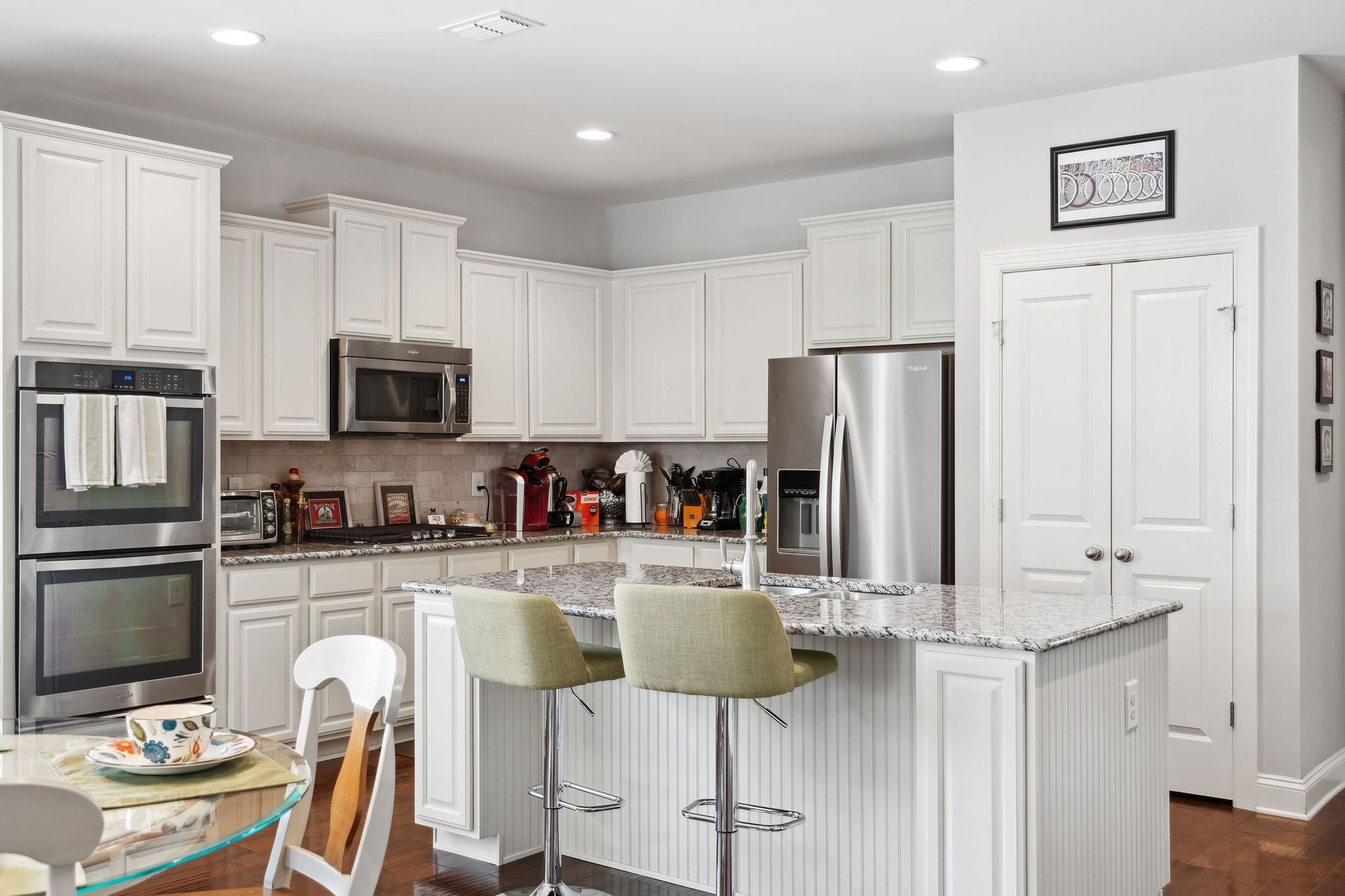 804 Charming Ct Property Photo 8