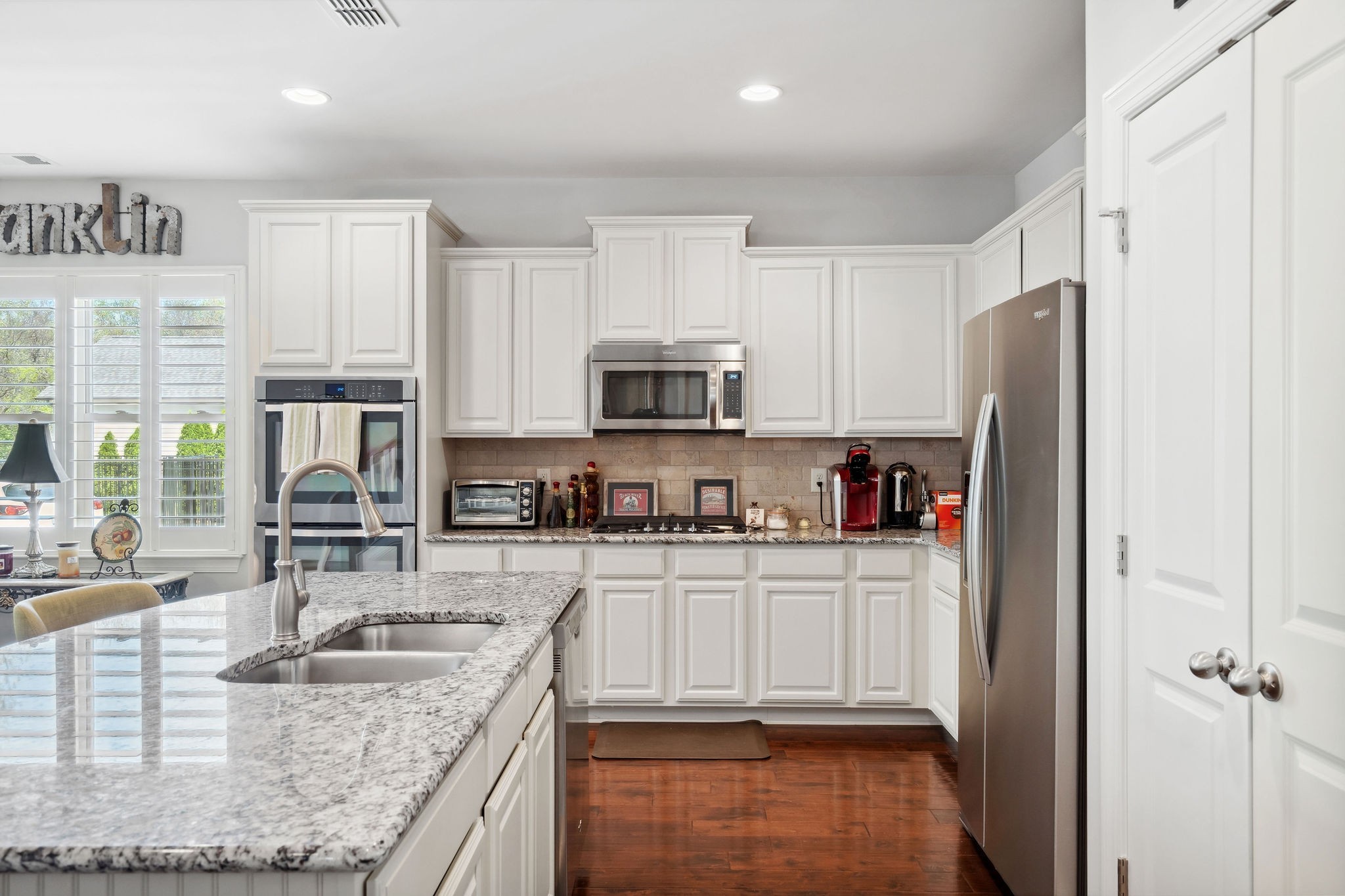 804 Charming Ct Property Photo 10