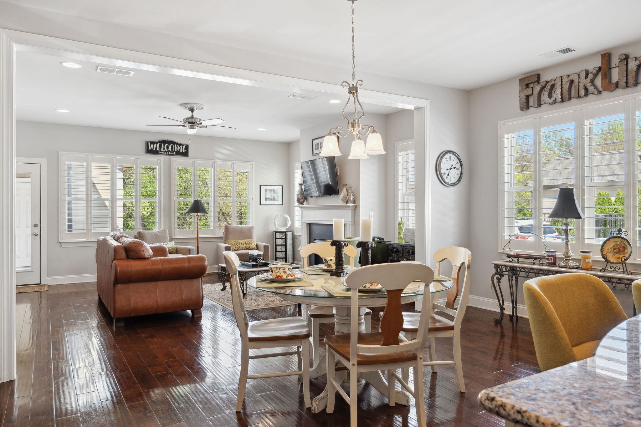 804 Charming Ct Property Photo 12