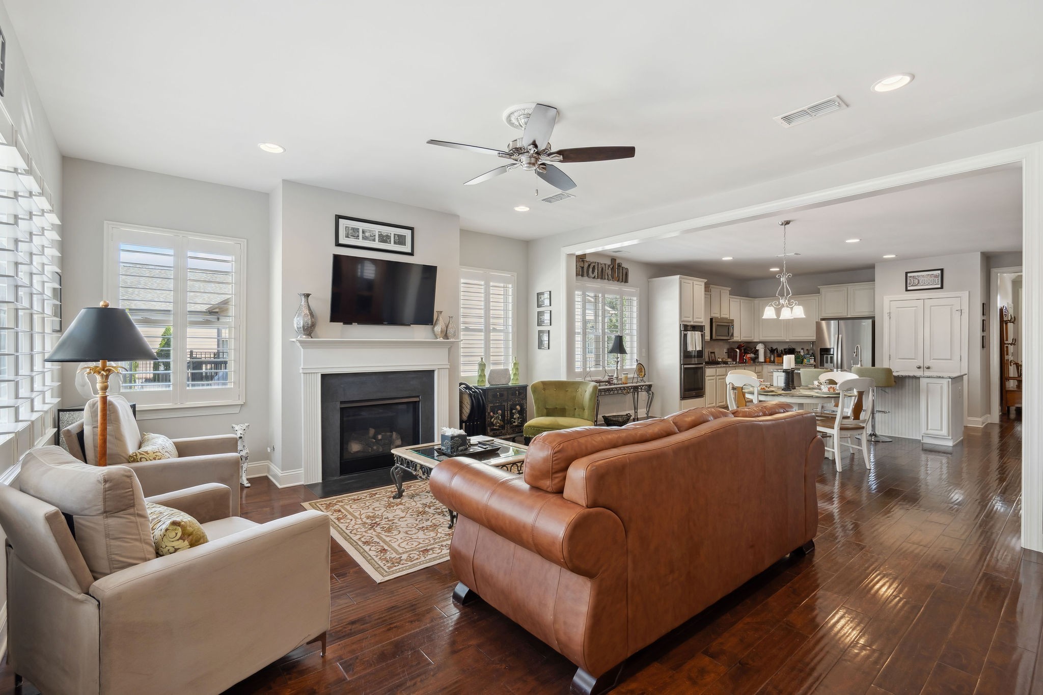 804 Charming Ct Property Photo 17